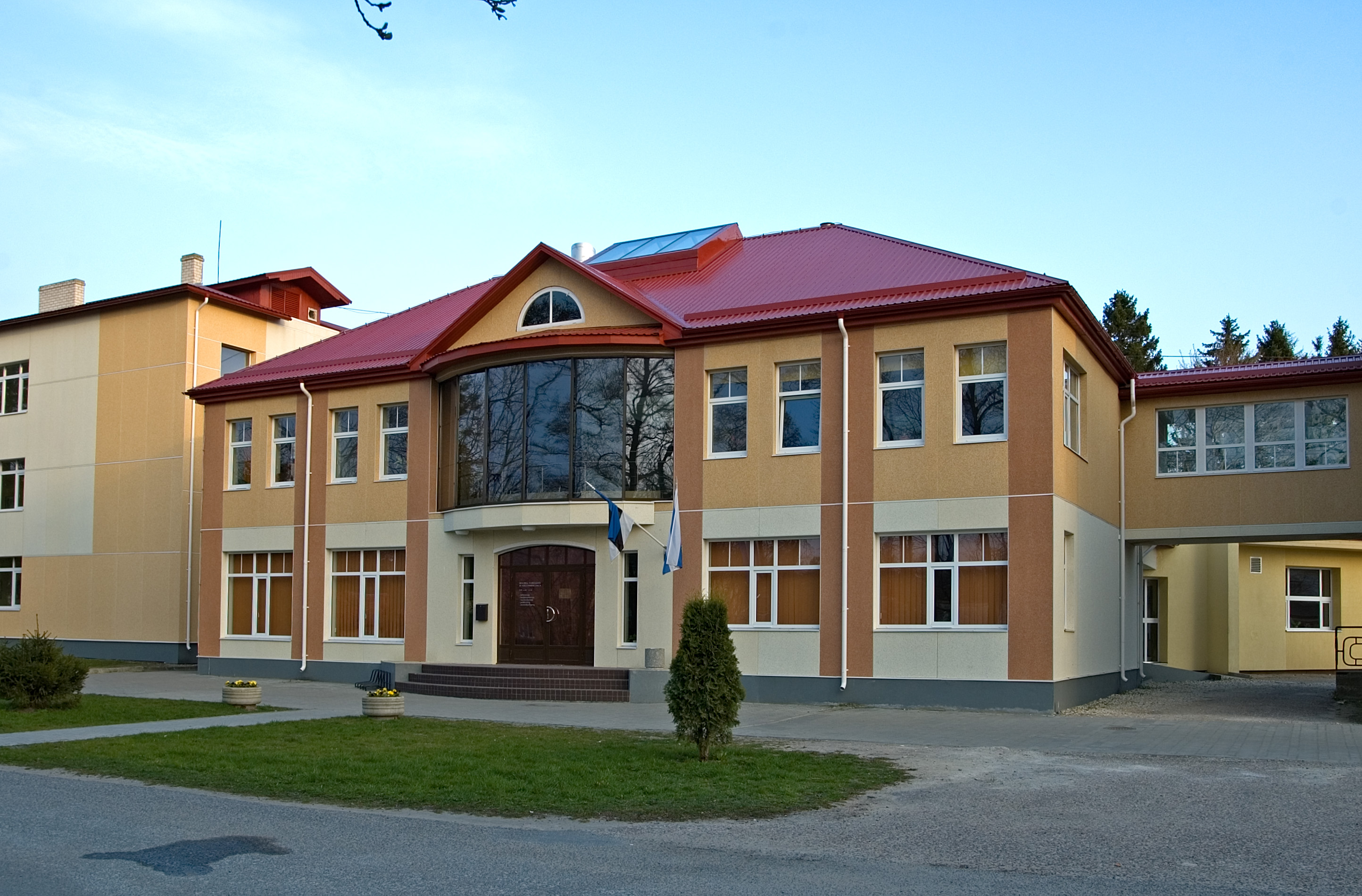 Hiiumaa, Kärdla gymnasium