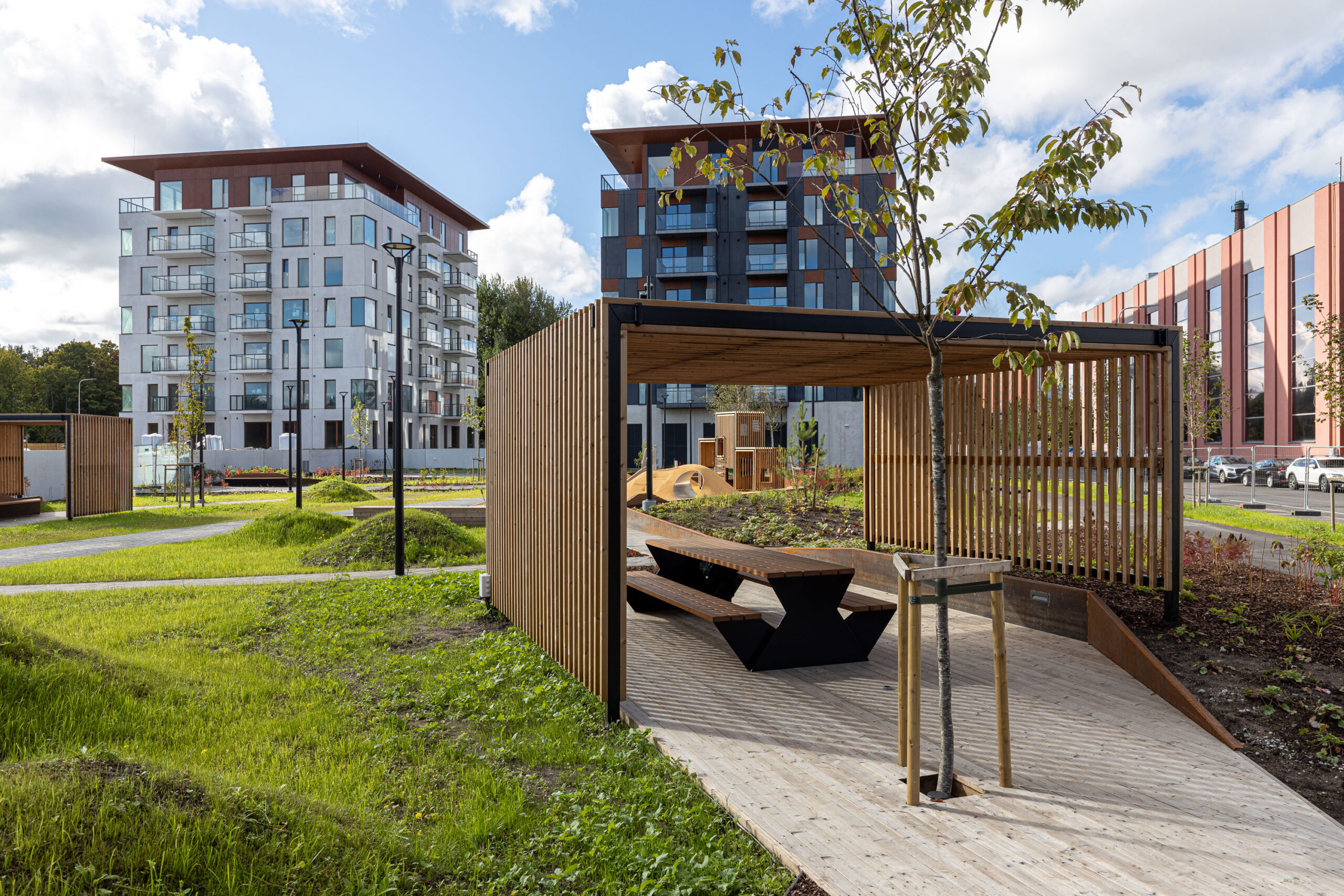 TÜRI TN ÄRIPINDADEGA KORTERELAMUD