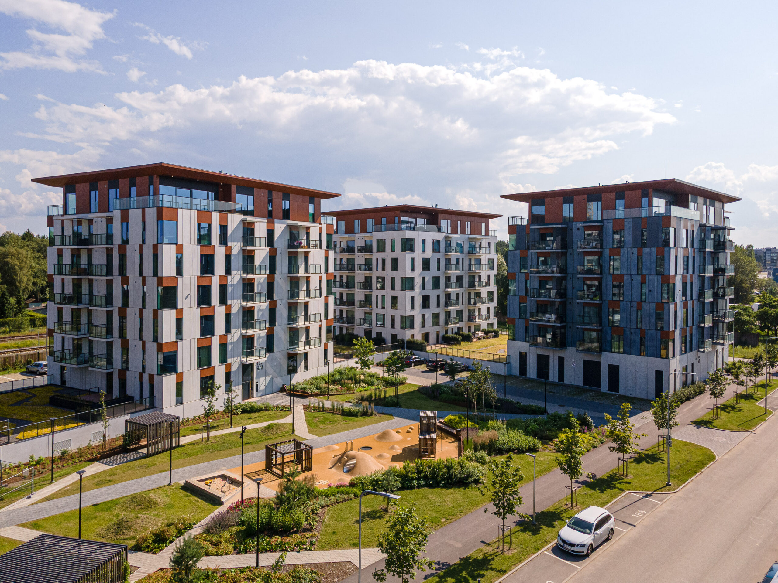 TÜRI TN ÄRIPINDADEGA KORTERELAMUD