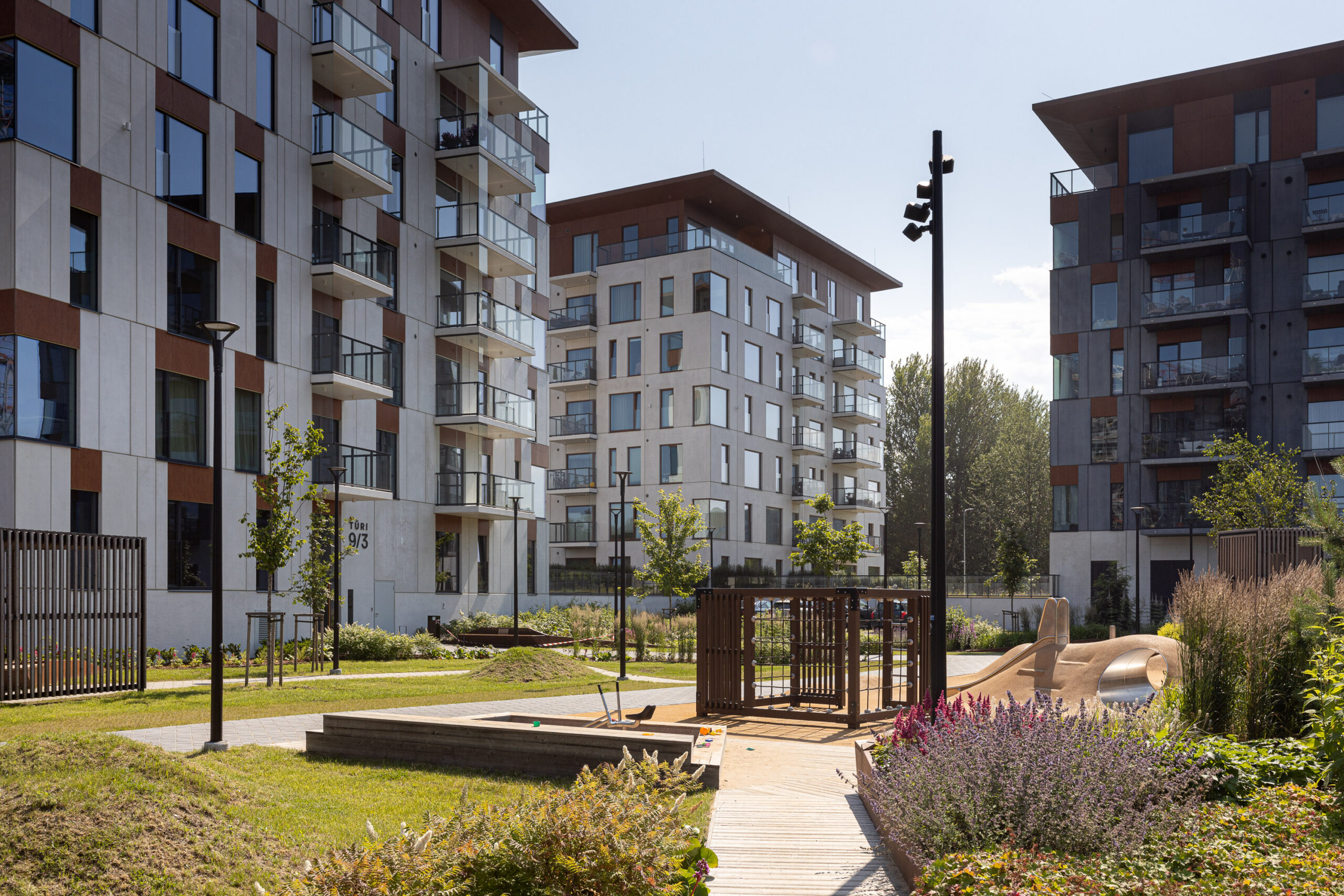 TÜRI TN ÄRIPINDADEGA KORTERELAMUD