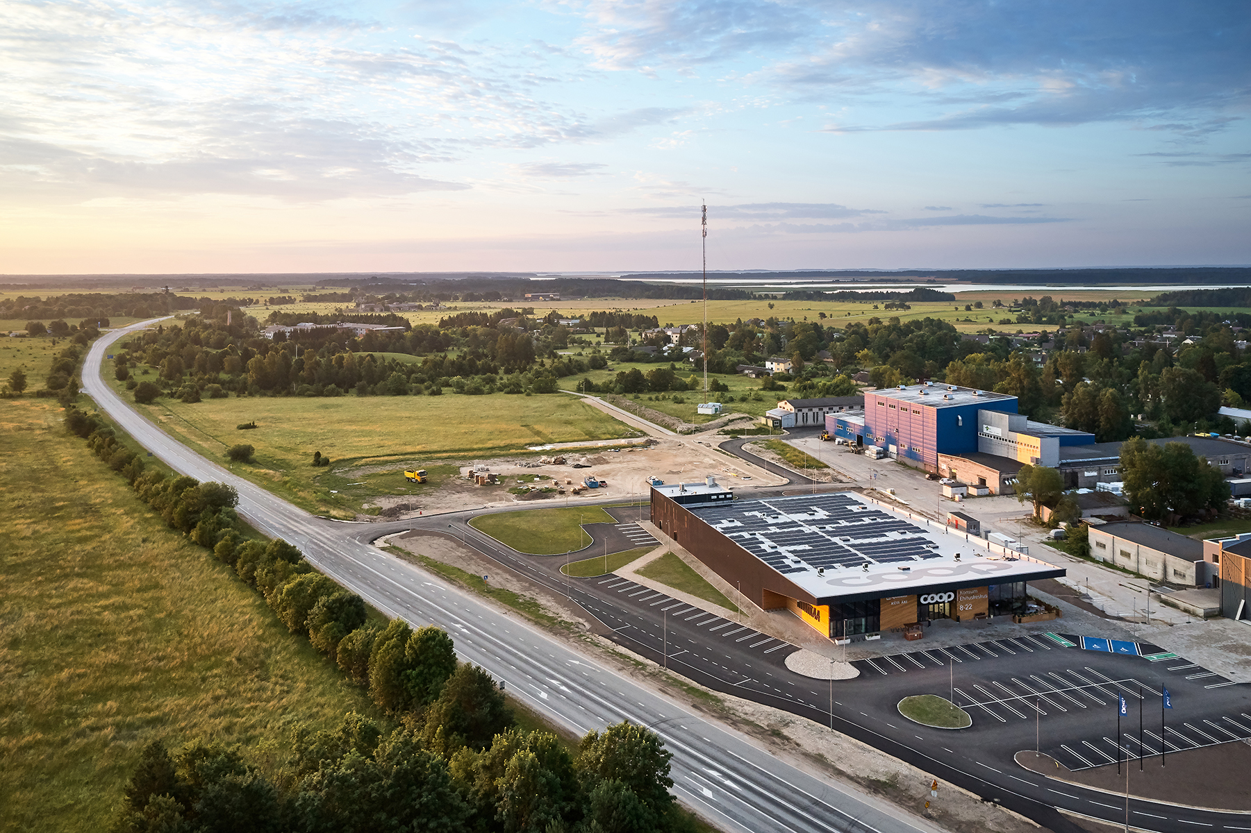 Käina COOP market and construction shop